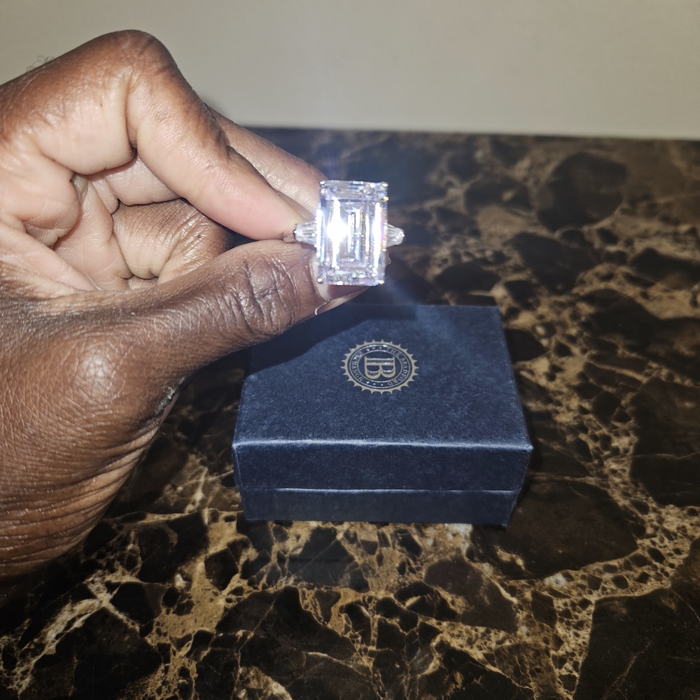 27- Carat Stimulated Diamond Perfection Ring by The Bradford Exchange ๐๐ - Picture 6 of 8